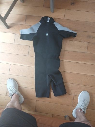 wetsuit