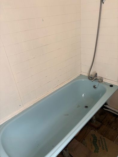 Vintage Turquoise Bathroom