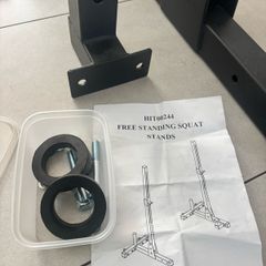 Free standing squat rack