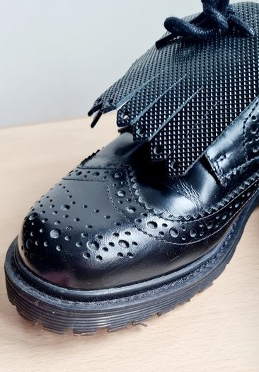 Tassle Trim Black Brogue Loafers