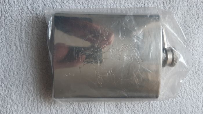 Irish Whiskey Stainless Steel Hip Flask with captive top and Golf Engraving 7 fl oz