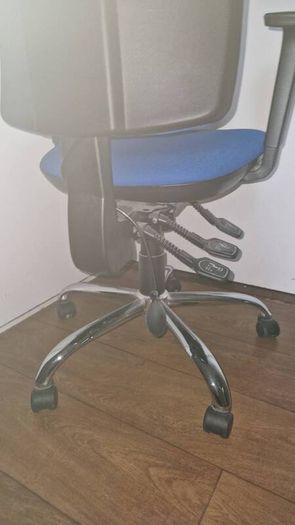 Sturdy ergonomic chair for home office