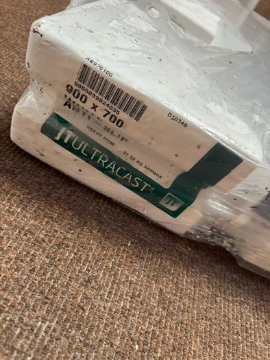 Brand New JT Ultracast 900 x 700mm Anti-Slip Shower Trays + McAlpine Waste