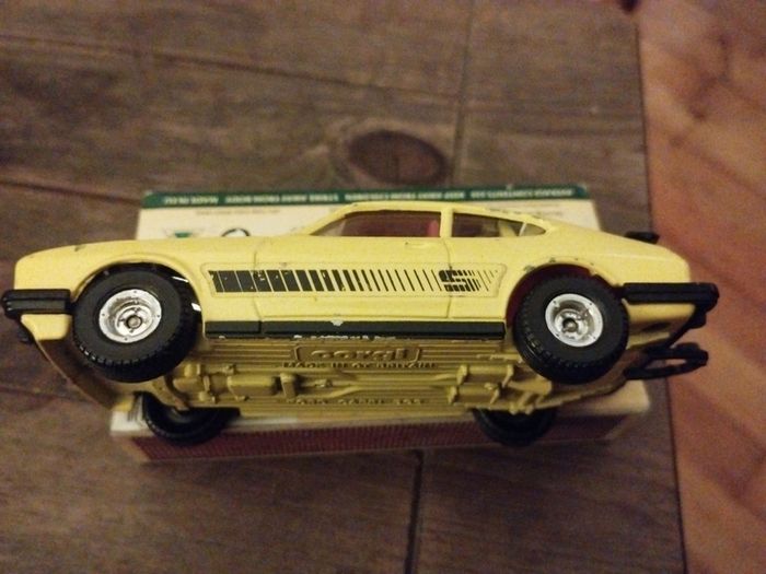 Vintage Corgi FORD CAPRI 3.0S Diecast Car Made in Great Britain Postage Available or Collection