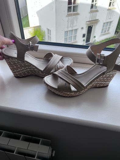 Nero Giardini Italian leather wedges