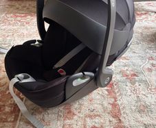 CYBEX T-iCloud rotating infant seat