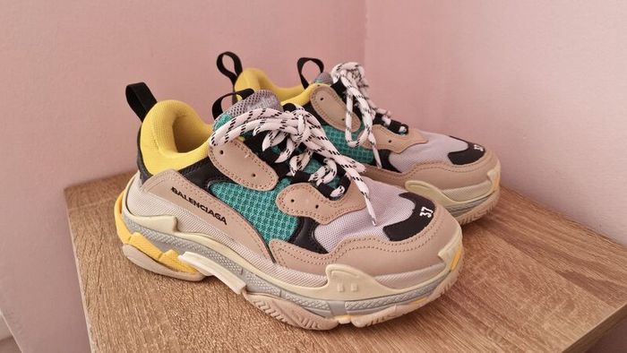 Balenciaga Triple s trainers