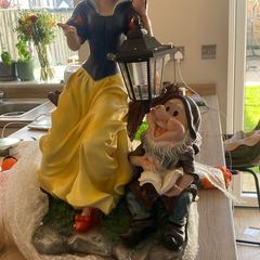 Snow White garden statue