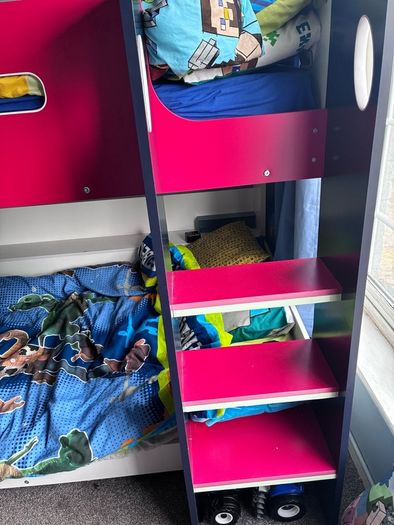 Kids bunk bed