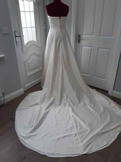 wedding dress