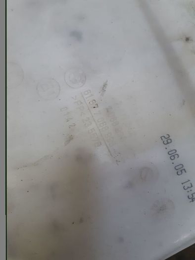 BMW E90 E91 3 SERIES Windscreen Washer Bottle  7068998