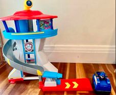 Paw Patrol lookout tower with chase and his Vehicle