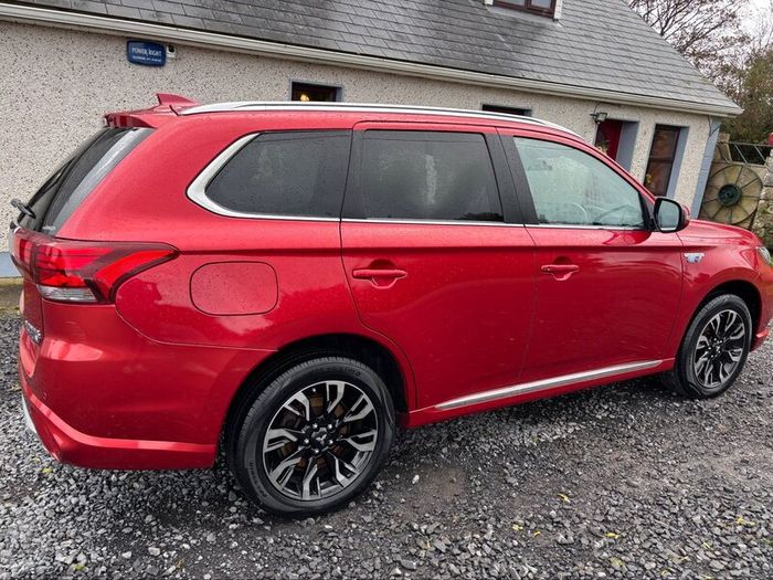 Mitsubishi Outlander 2016