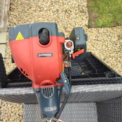 petrol grass trimmer