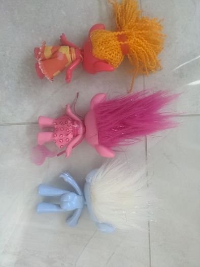 Poppy Troll and friends