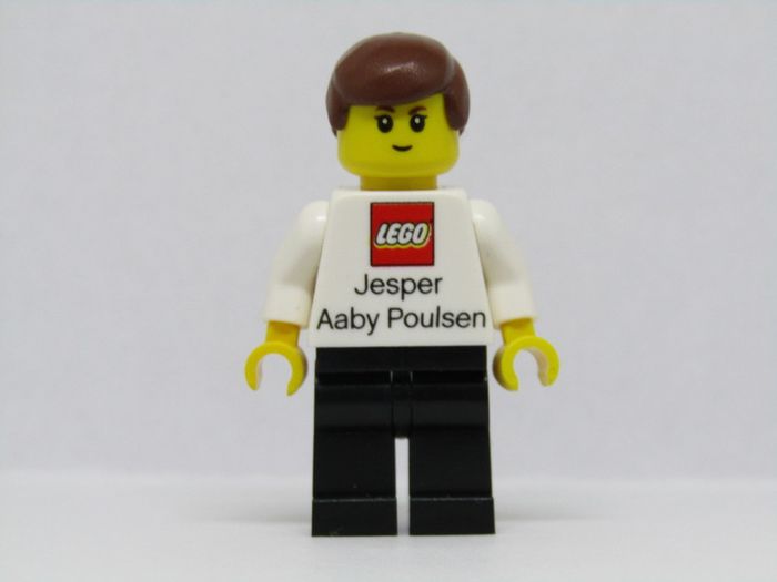 Lego Employee Jesper Aaby Poulsen Business Card Minifigure Very Rare Hard To Find
