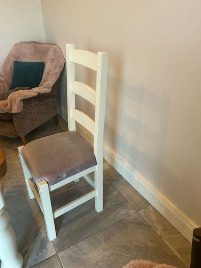 farmhouse style table & 6 dining chairs