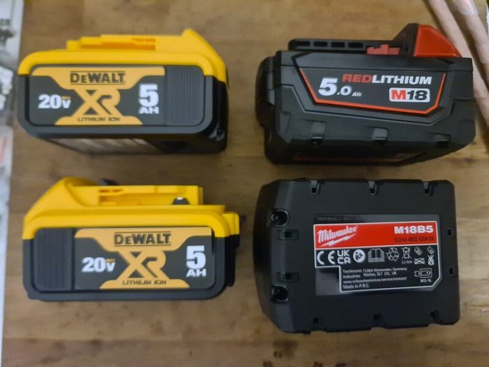 Dewalt/ Milwaukee 18 V 5Ah