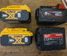 Dewalt/ Milwaukee 18 V 5Ah