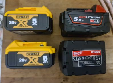 Dewalt/ Milwaukee 18 V 5Ah