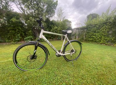 Lapierre cross 300 road bike