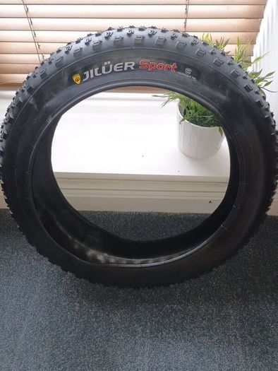 20 x 4 Fat tyre
