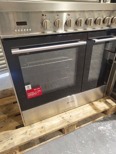 Brand New Caple electric induction range cooker