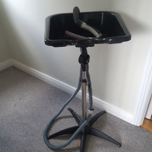 Portable hair wash basin