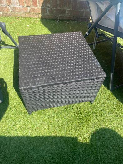 4 black rattan stools with white cushion