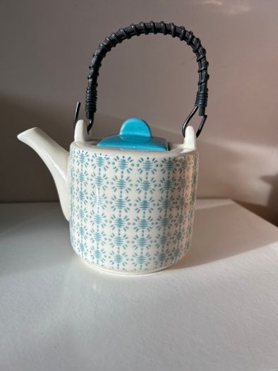 Carolyn Donnelly Tea Pot