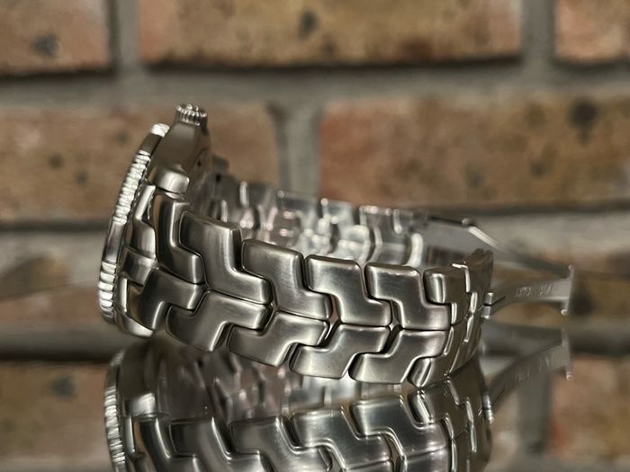 TAG Heuer LINK - Mens Wristwatch