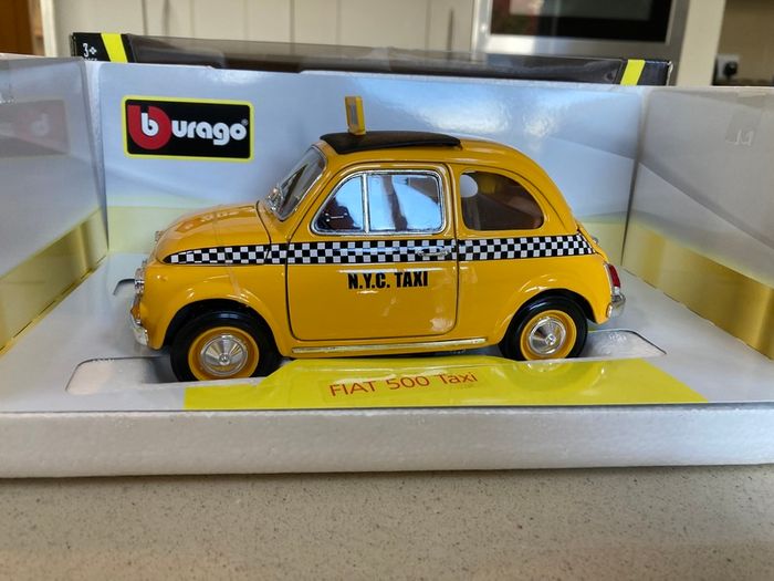 Fiat 500 Taxi New York Scale 1/18 Rare Burago