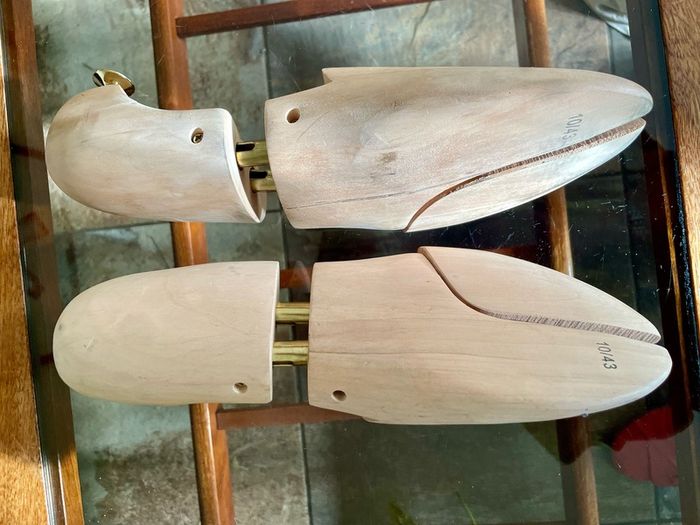 Vintage Gentlemen Sculpted Wooden Shoe Trees Set Size 10 or 43 Fitzpatricks Shoes