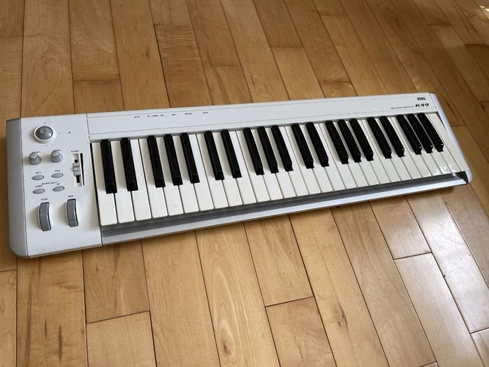 Korg K49 49-Key USB MIDI keyboard