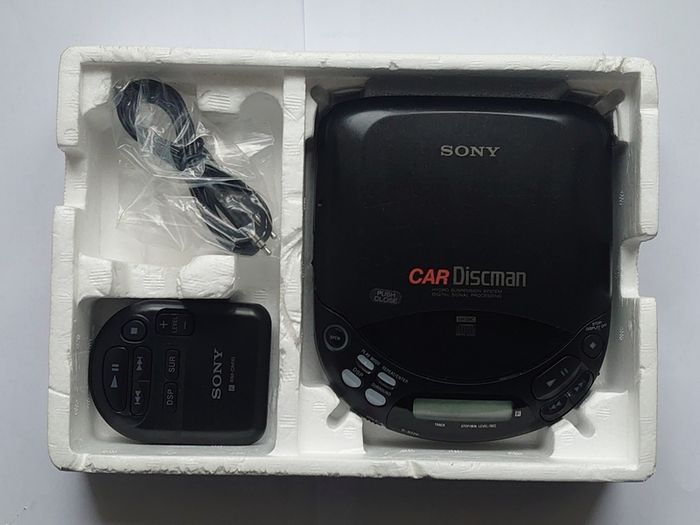 Sony Walkman (Car Discman) D-822K In Original  Box
