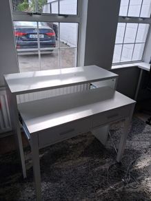 White computer desk
