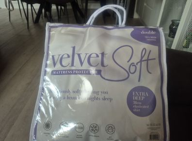 Mattress protector