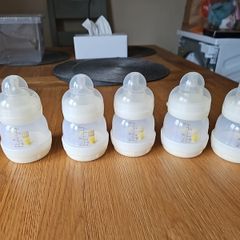 5 MAM Biberons