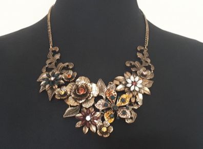 Vintage Jewelled Necklace
