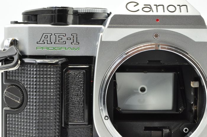 Canon AE-1 Program Silver/ Chrome 35mm SLR Film Camera with fast Canon FD 50mm f1. 8 FDn, Recently FULLY SERVICED and in Good Condition.
