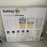 Safety 1st U-Pressure fit flat step gate Image 5