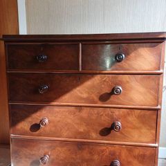 Mahogany Set of Drawers