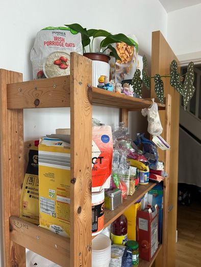 shelving unit