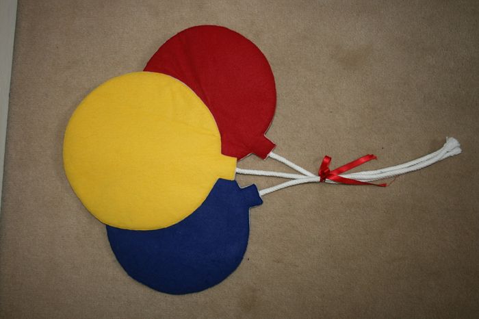 Set of 3 Balloons Felt Decoration - Nursery,Bedroom or Playroom Wall