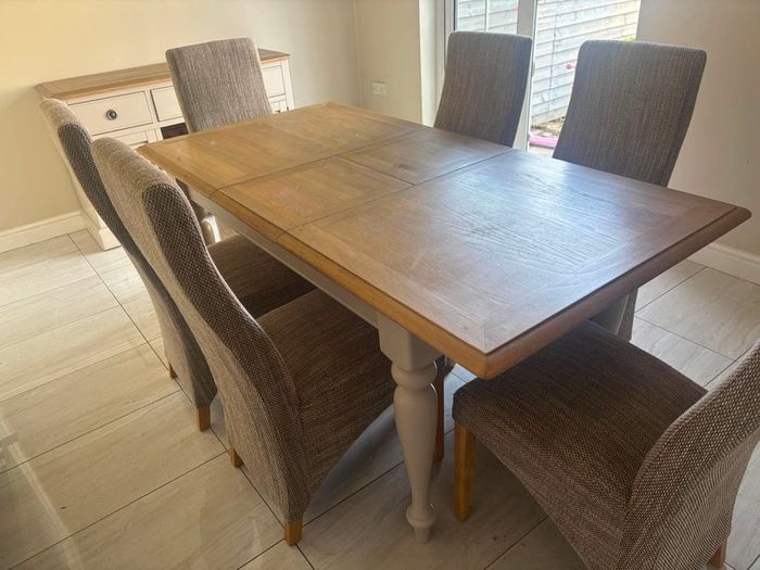 Kitchen Table & Chairs plus Side Unit