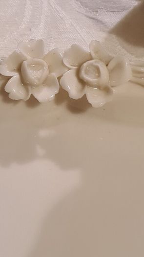 Beleek Esk Plate And 2 Rose  Bowl Vases.