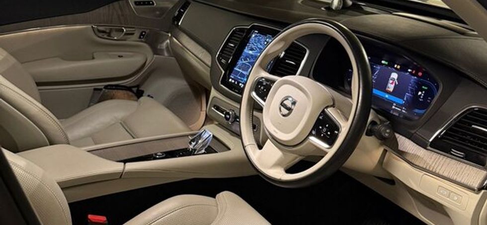 Volvo Xc90 T8 Phev Ultimate Bright 22 Alloys