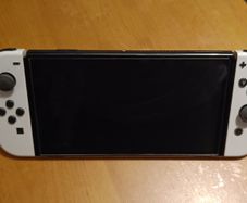 Nintendo Switch OLED + SD card
