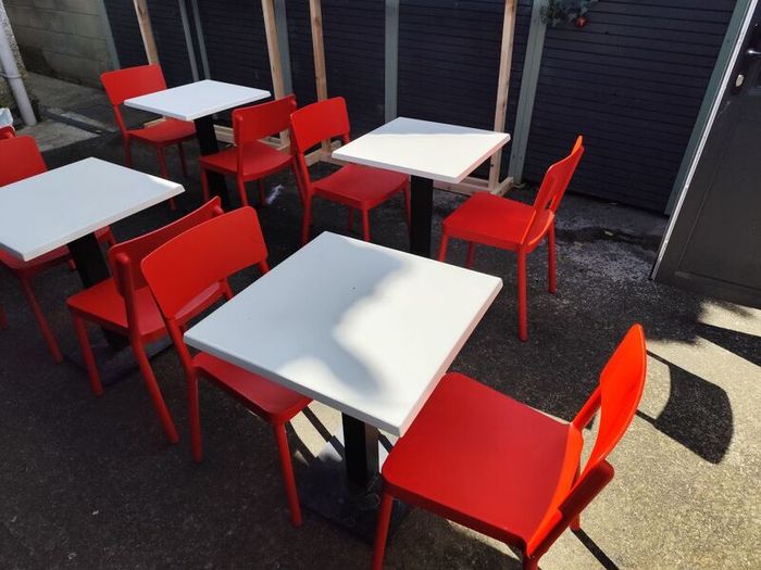 Cafe. Deli style seating
