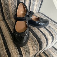 Clarks school shoes size UK 11G perfect condition